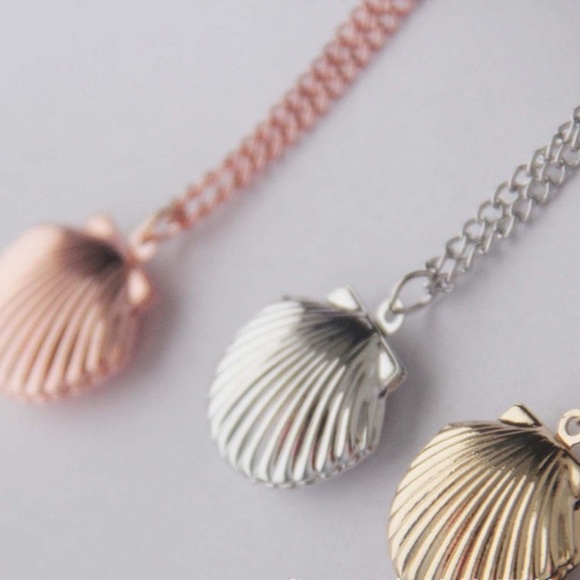 🐚 Awesome Metallic Sea Shell Photo Locket Available In Gold Rose Gold Or Silver - Picture 5 of 8